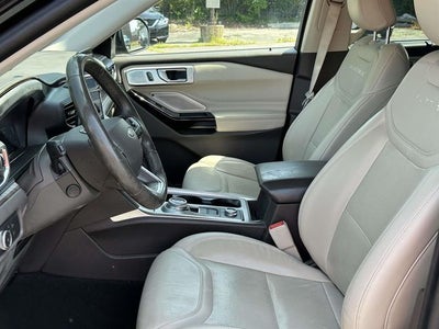 2022 Ford Explorer Platinum