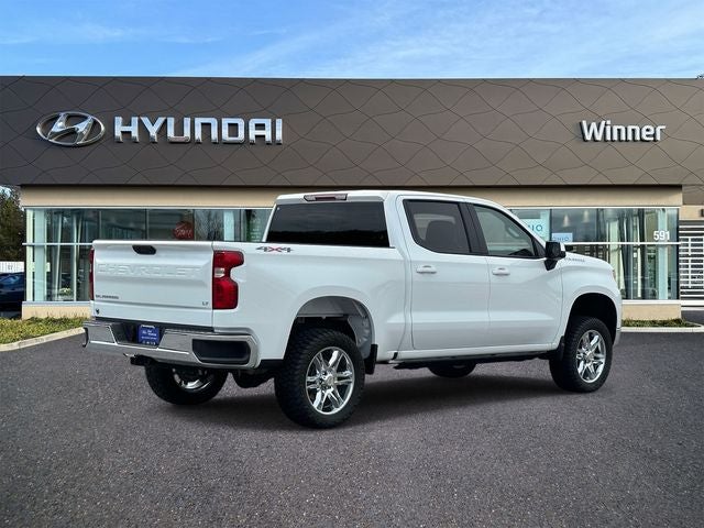 2024 Chevrolet Silverado 1500 LT