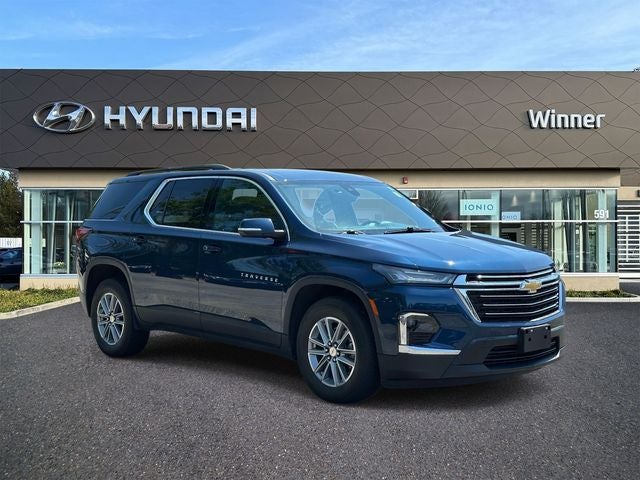 2023 Chevrolet Traverse LT Leather