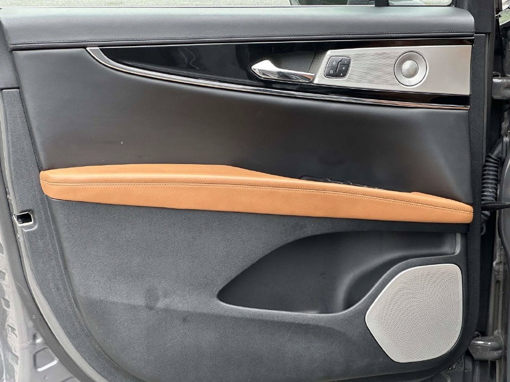 2022 Lincoln Nautilus Black Label