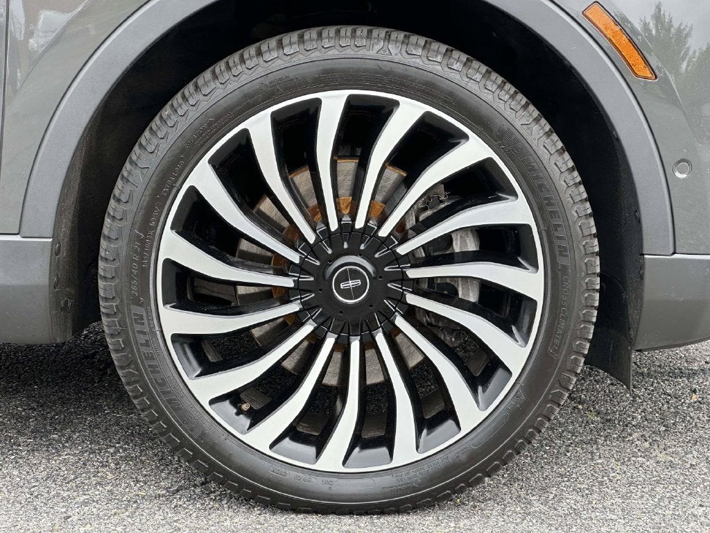 2022 Lincoln Nautilus Black Label