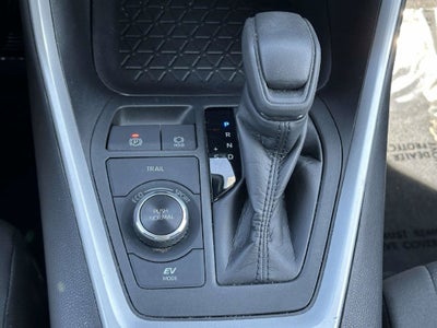 2020 Toyota RAV4 Hybrid XLE