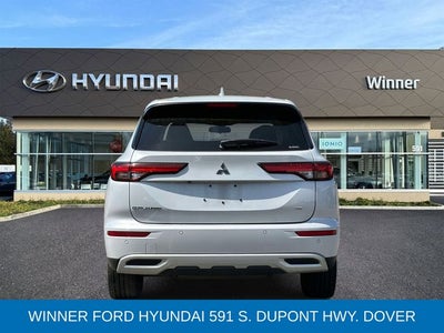 2022 Mitsubishi Outlander SE