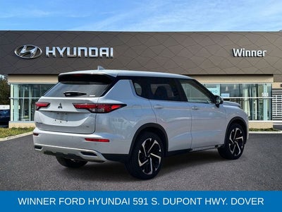 2022 Mitsubishi Outlander SE