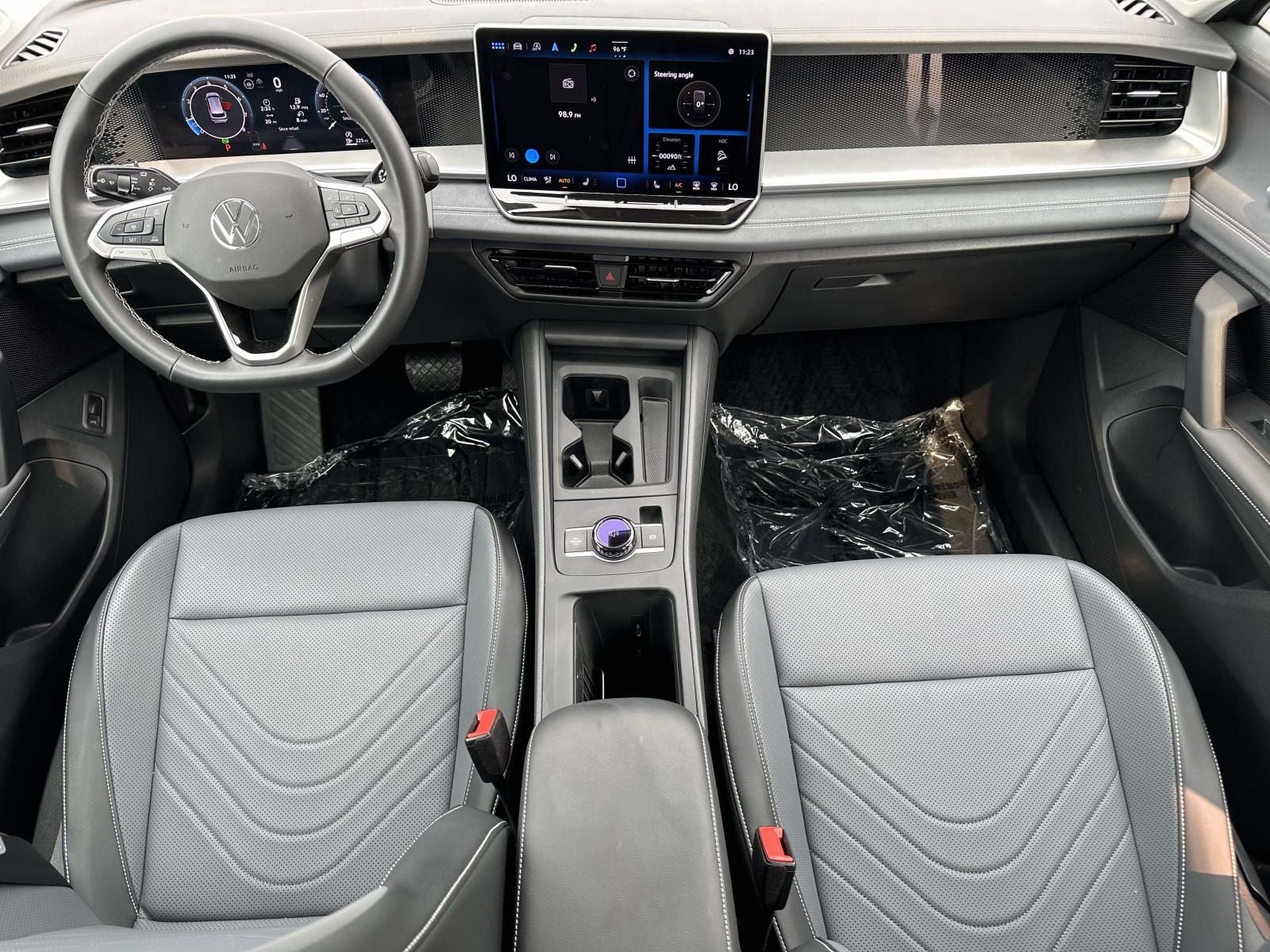 2025 Volkswagen Tiguan 2.0T SE