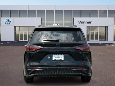 2025 Toyota Sienna XSE 7 Passenger