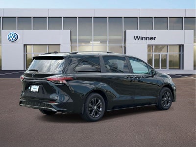2025 Toyota Sienna XSE 7 Passenger