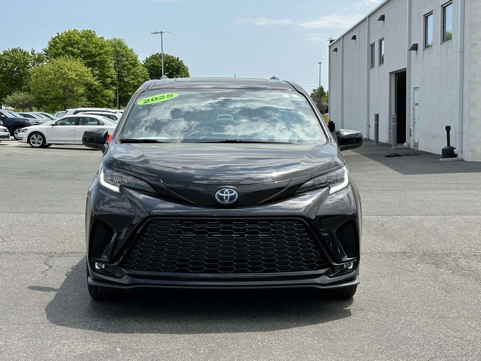 2025 Toyota Sienna XSE 7 Passenger