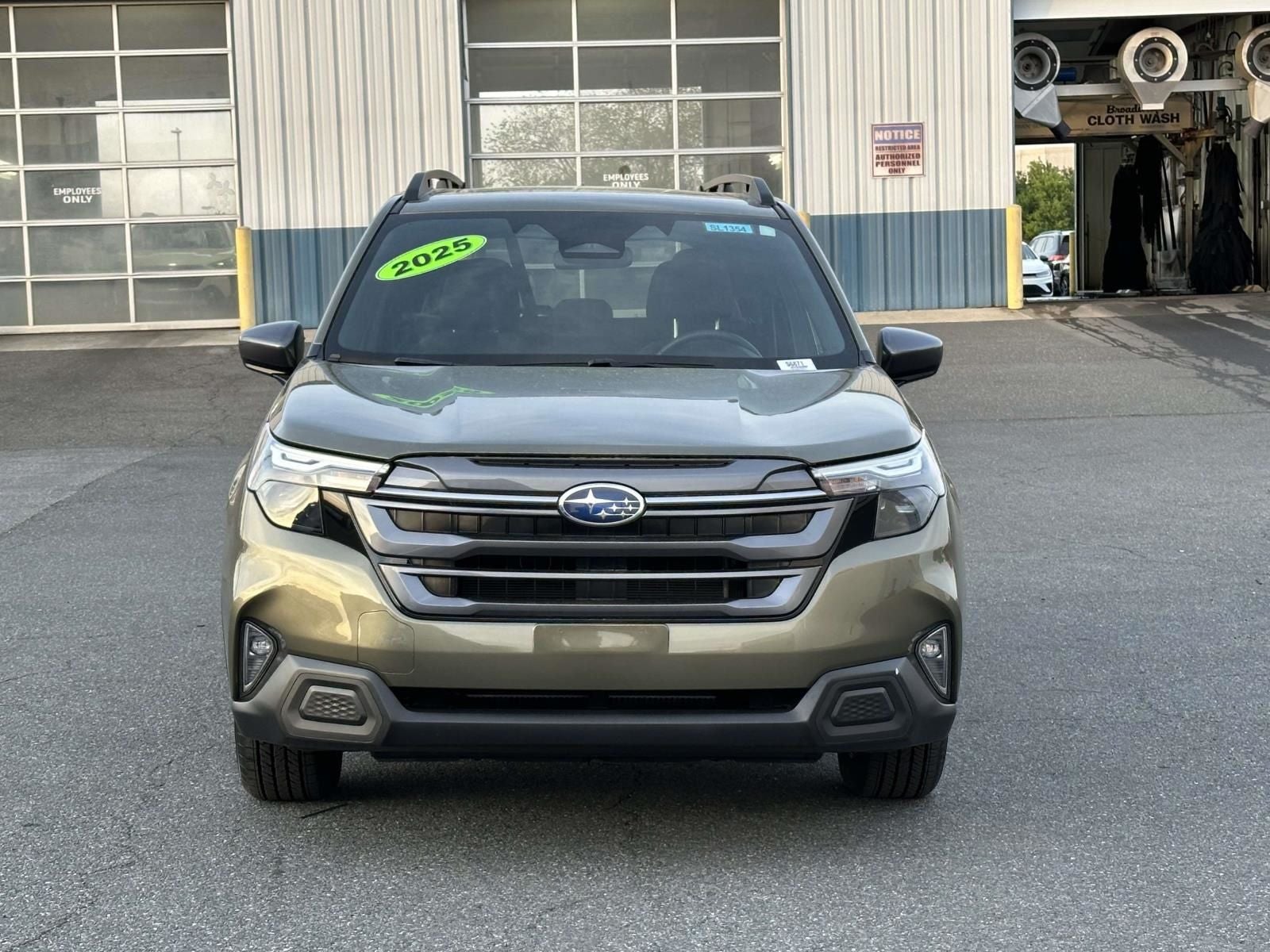 2025 Subaru Forester Premium