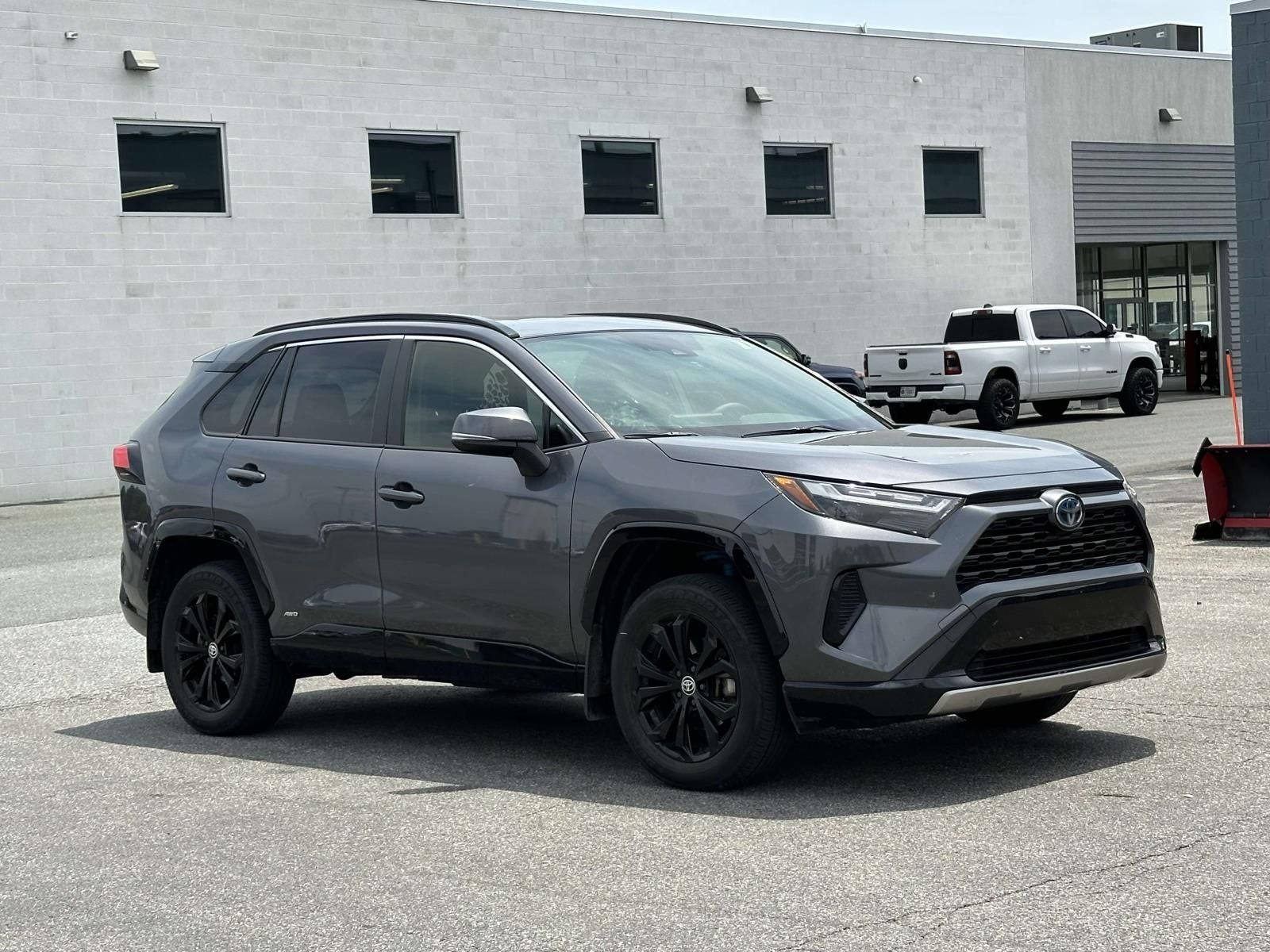 2023 Toyota RAV4 Hybrid SE