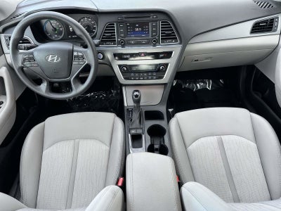 2016 Hyundai SONATA HYBRID SE