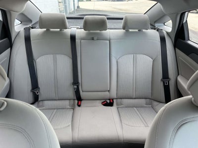 2016 Hyundai SONATA HYBRID SE