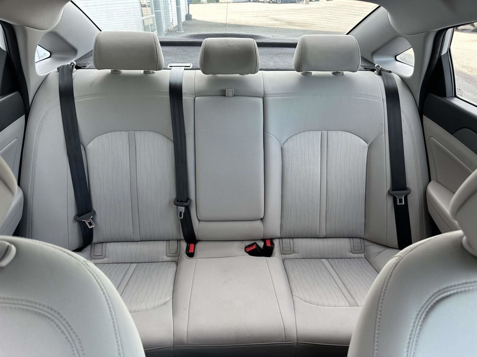 2016 Hyundai SONATA HYBRID SE