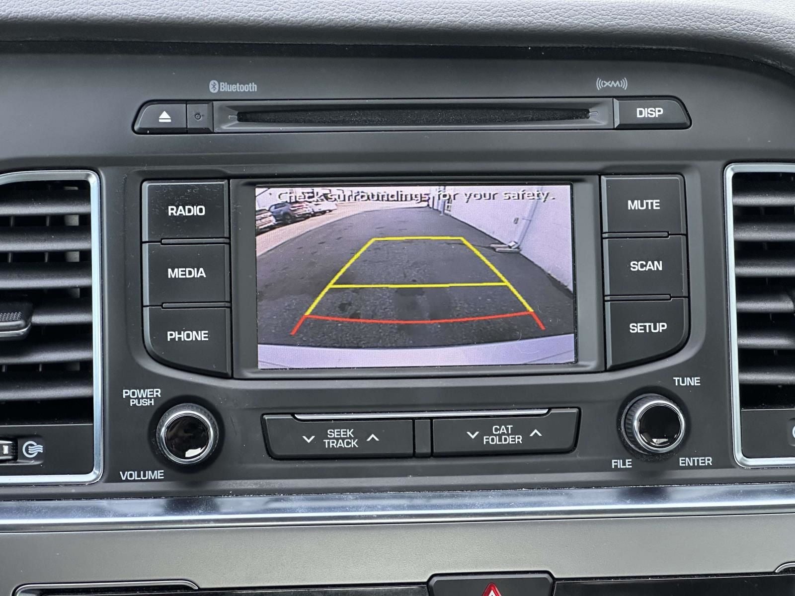 2016 Hyundai SONATA HYBRID SE