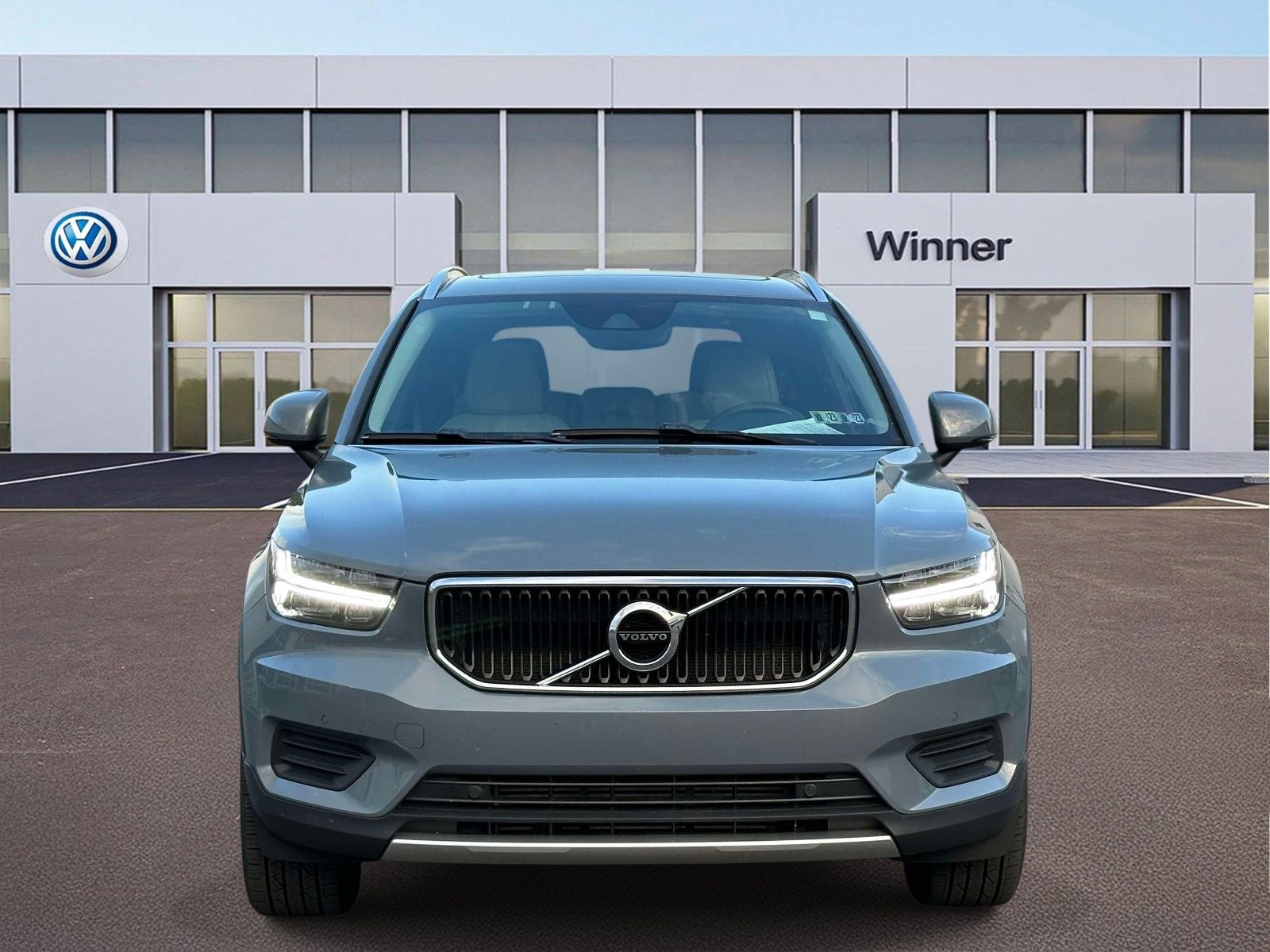 2020 Volvo XC40 Momentum